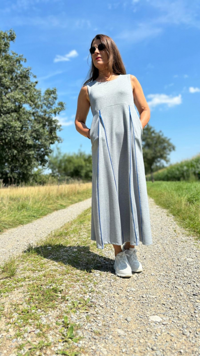 Simple Dress St. Tropez grau Simple Dress, St. Tropez, lang, grau, blaue Reißverschlüsse, Sommerkleid, made in Augsburg, Jerseykleid